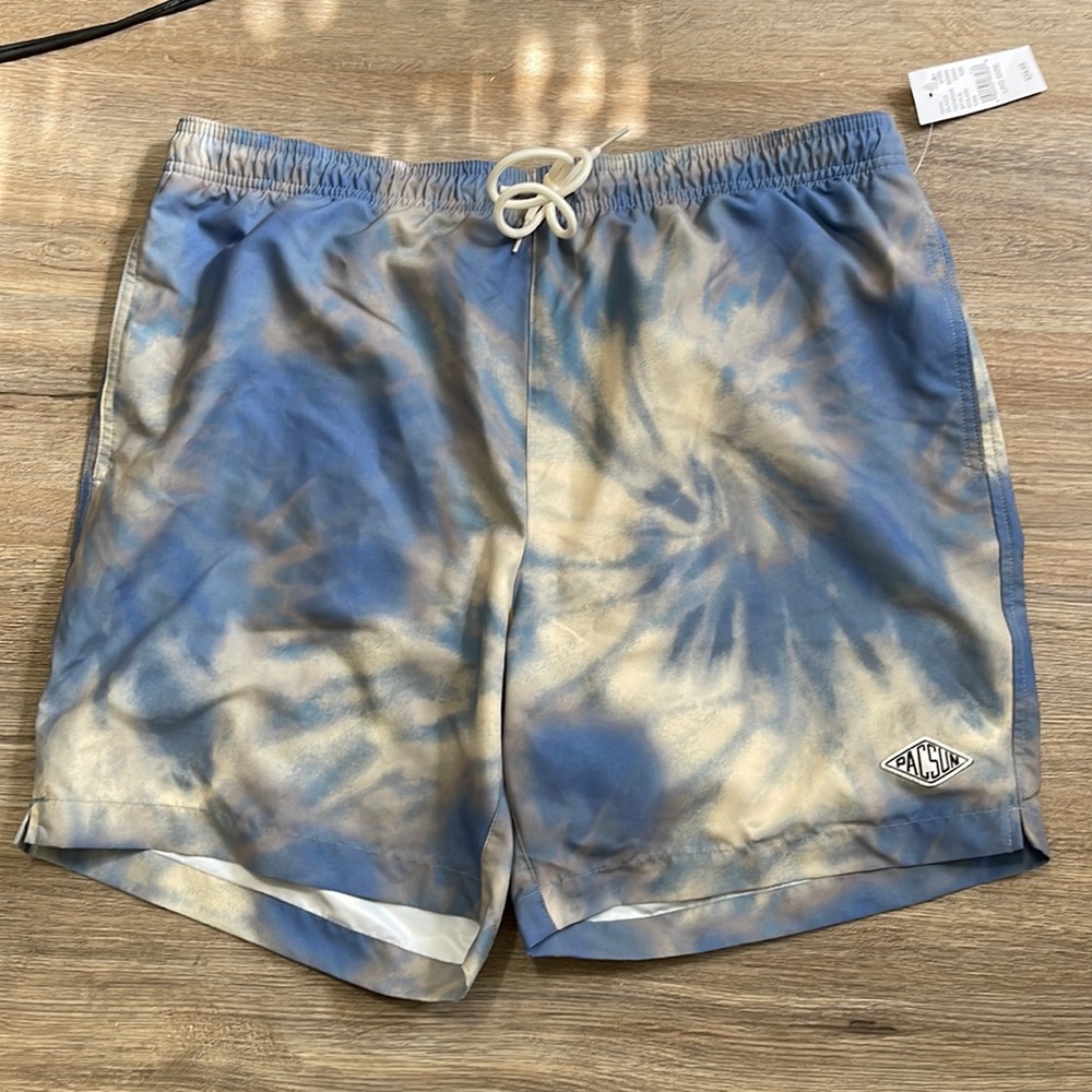 BRAND NEW! Never worn Pac Sun Men’s Tye Dye swim trunks